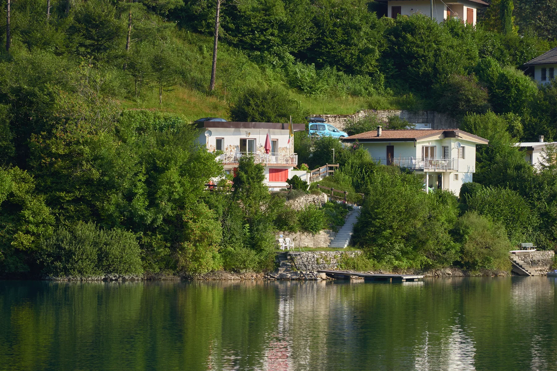 Villa Carina am Ledrosee vom See aus gesehen